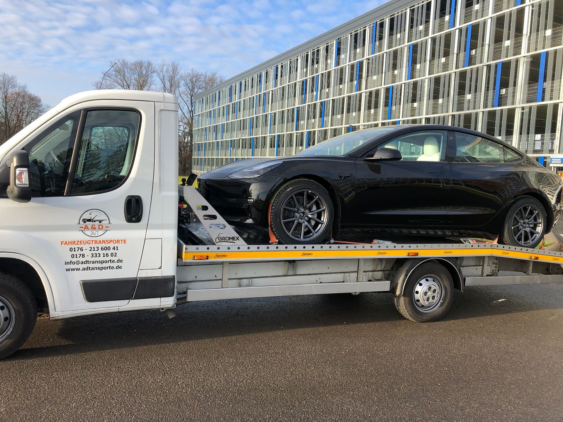 Tesla Model 3 Schwarz – Überführungseinsatz